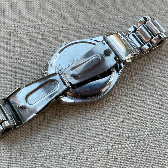 Disney Accutime Women Wristwatch Silver Tone Pink Face Quartz Watch - Picture 7 of 12